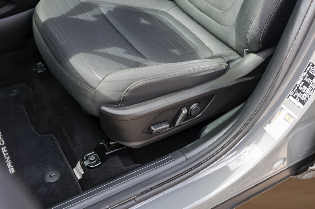 Used 2023 Hyundai Santa Cruz SEL Premium w/ Cargo Package AWD/4WD image 10
