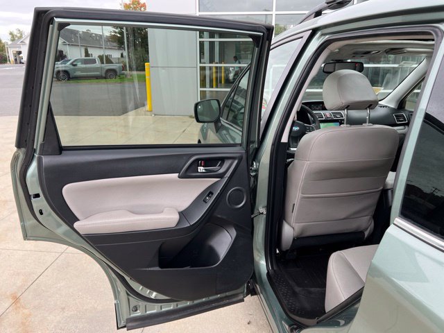 Used 2016 Subaru Forester 2.5i Limited AWD/4WD image 27