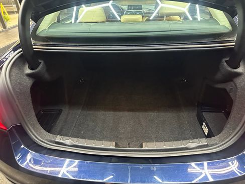 Used 2017 BMW 320i xDrive Sedan image 24