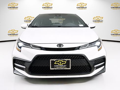 Used 2022 Toyota Corolla SE w/ Carpet Mat Package (TMS) FWD image 2