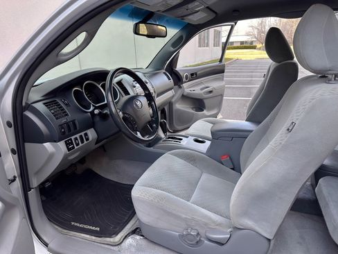 Used 2011 Toyota Tacoma w/ SR5 Pkg #2 image 17