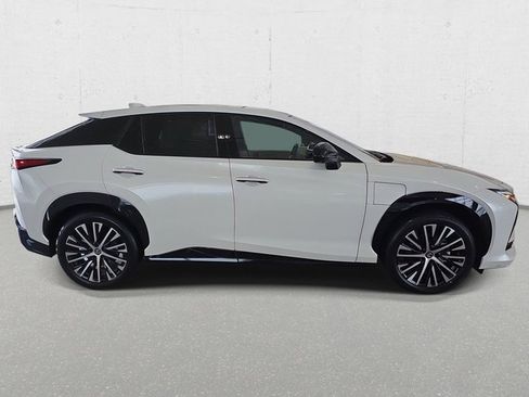 New 2026 Lexus RZ 350e 2WD w/ Technology Package image 4