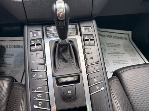 Used 2016 Porsche Macan S w/ Premium Package Plus image 32