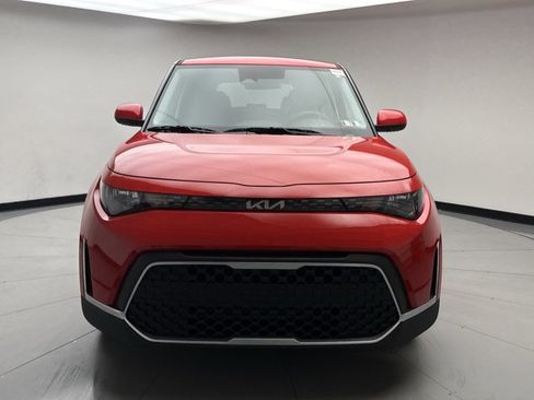 Used 2025 Kia Soul LX w/ LX Technology Package FWD image 8