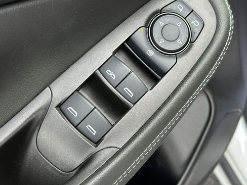 Used 2024 Buick Encore GX Avenir image 16