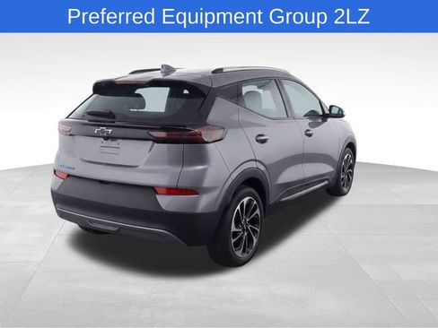 Used 2023 Chevrolet Bolt EUV Premier w/ Sun & Sound Package image 4