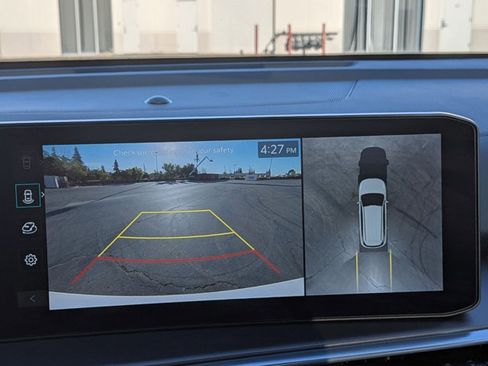 Used 2025 Kia Sorento SX Prestige image 15