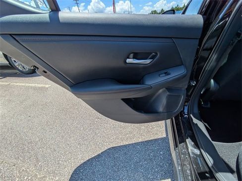 New 2025 Nissan Sentra SR w/ Midnight Edition image 21