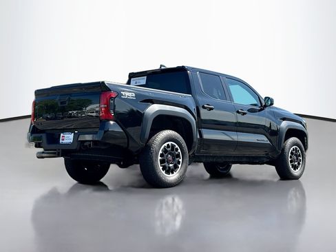Certified 2024 Toyota Tacoma TRD Off-Road AWD/4WD image 2