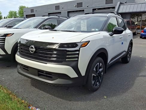 New 2026 Nissan Kicks SV w/ Cold Weather Package AWD/4WD image 3