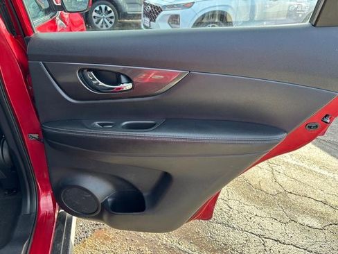 Used 2017 Nissan Rogue S image 14