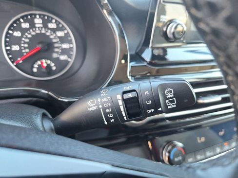 Certified 2021 Kia Seltos EX image 26