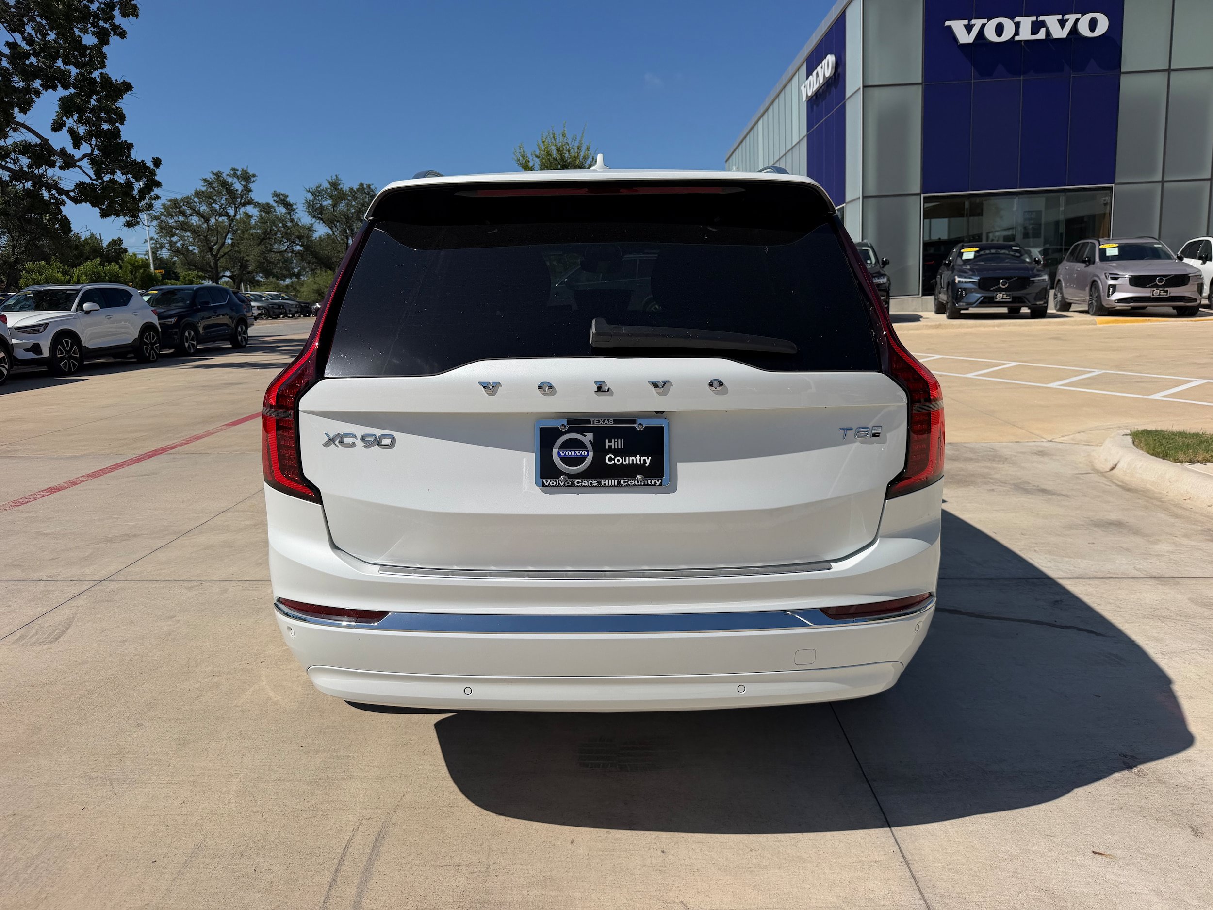 New 2026 Volvo XC90 T8 Plus w/ Protection Package Premier AWD/4WD image 5