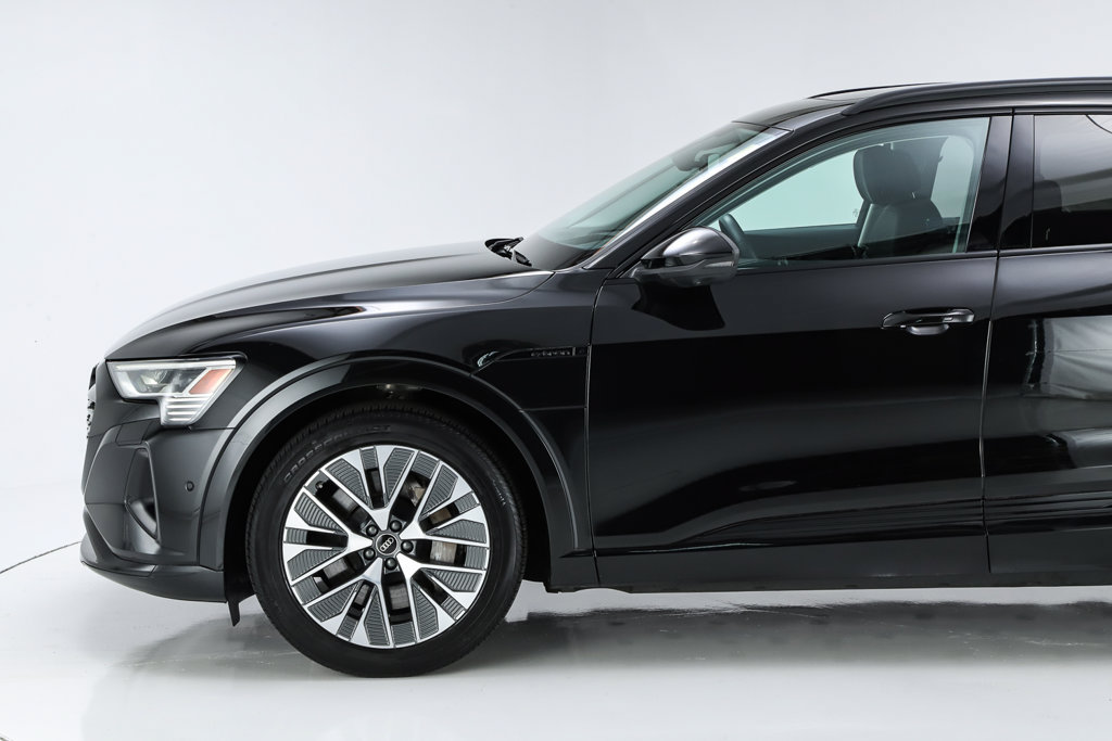 Used 2024 Audi Q8 e-tron Prestige w/ Prestige Package AWD/4WD image 7