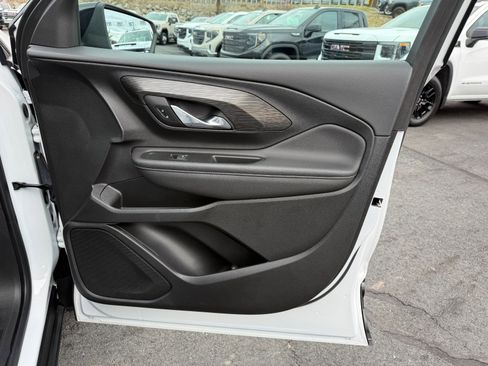 Used 2022 GMC Terrain SLT w/ Elevation Edition image 22