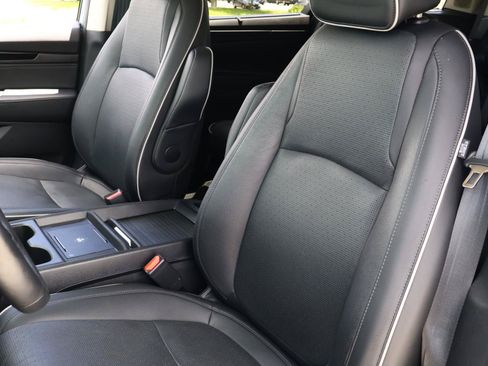 Used 2025 Honda Odyssey Elite image 14