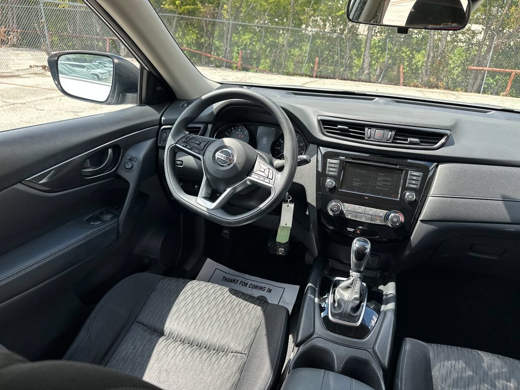 Used 2020 Nissan Rogue S FWD image 21