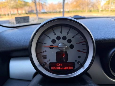 Used 2010 MINI Cooper Hardtop FWD image 10