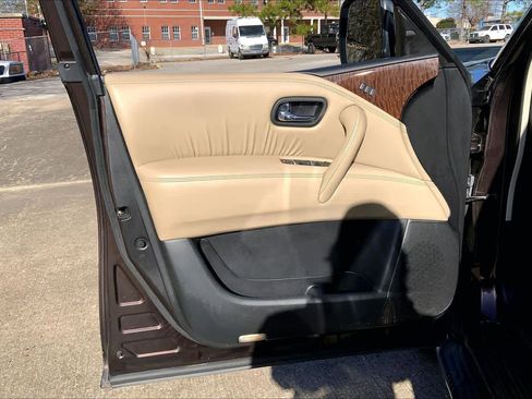 Used 2017 Nissan Armada Platinum image 20