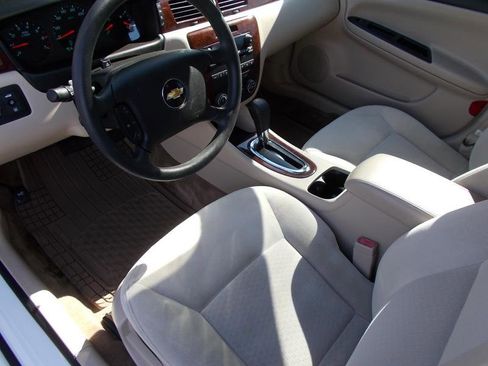 Used 2011 Chevrolet Impala LS image 26