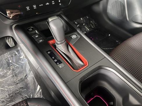 New 2025 Nissan Kicks SR w/ Illumination Package image 28