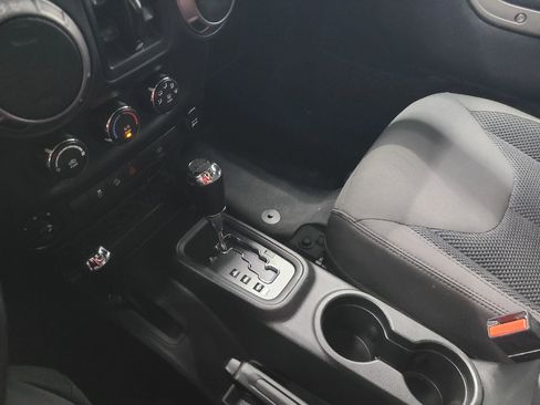 Used 2017 Jeep Wrangler Unlimited Sport AWD/4WD image 25
