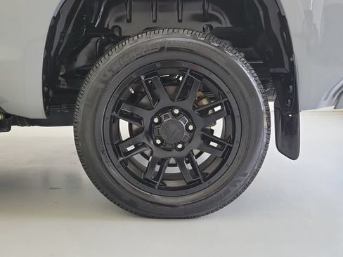 Used 2021 Toyota Tundra SR5 RWD image 10