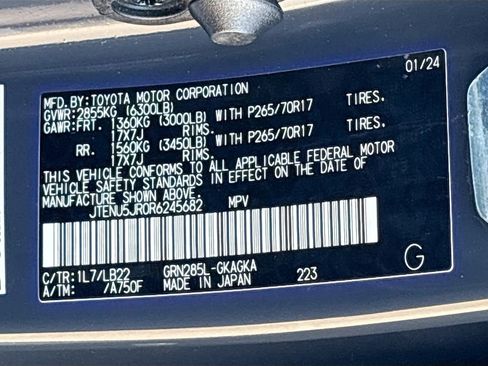 Certified 2024 Toyota 4Runner SR5 Premium w/ SR5 Premium Package AWD/4WD image 34