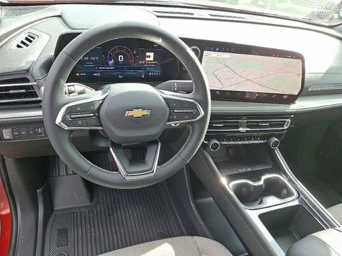 New 2026 Chevrolet Traverse LT w/ LPO, Floor Liner Package image 7