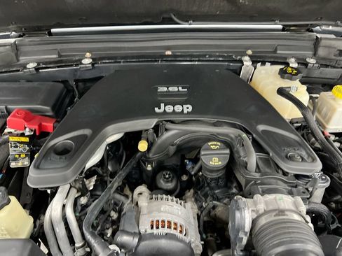 Used 2020 Jeep Gladiator Sport w/ Quick Order Package 24S AWD/4WD image 24