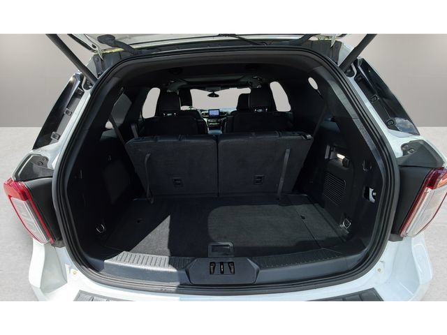 Used 2022 Ford Explorer ST-Line w/ Class IV Trailer Tow Package RWD image 32