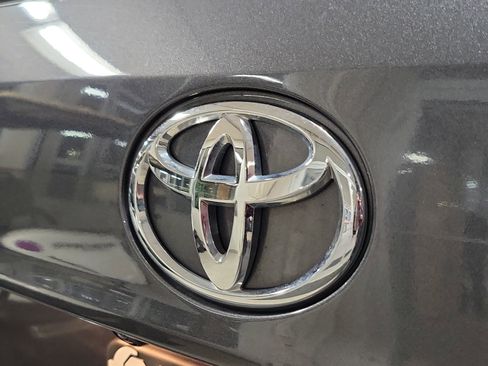 Used 2023 Toyota Highlander Limited image 7