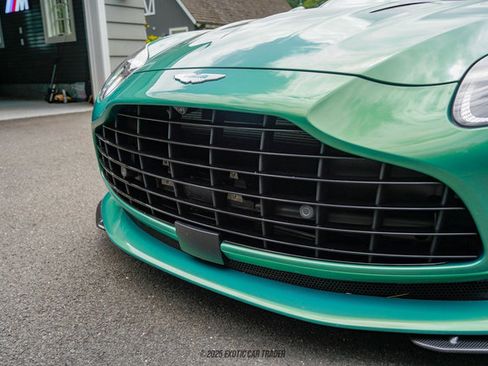 Used 2025 Aston Martin DB12 Coupe image 75