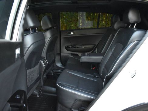 Used 2020 Kia Sportage SX FWD image 9