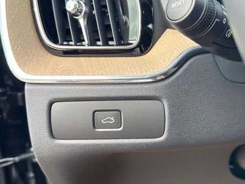 New 2026 Volvo XC60 B5 Plus w/ Climate Package image 29