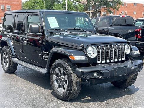 Used 2018 Jeep Wrangler Unlimited Sahara AWD/4WD image 33