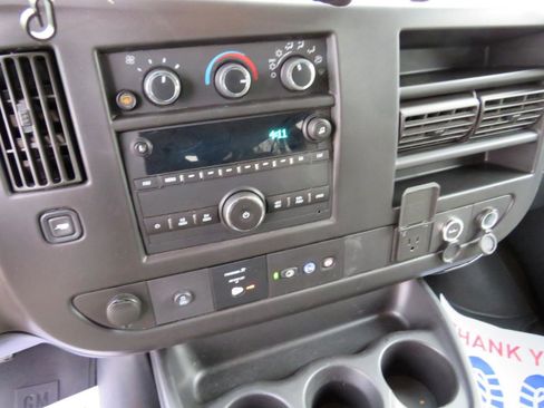 Used 2018 Chevrolet Express 3500 LT w/ LT Preferred Equipment Group RWD image 27