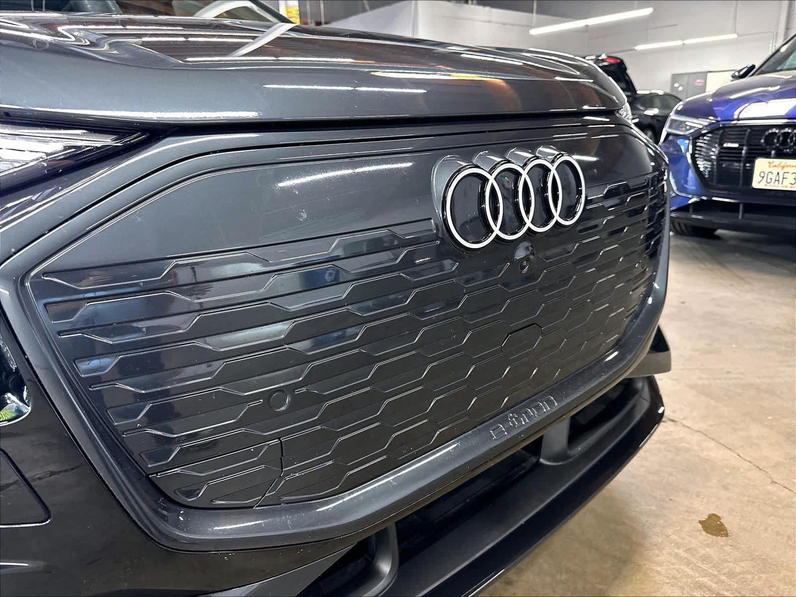 Used 2025 Audi Q6 e-tron Premium Plus w/ Premium Plus AWD/4WD image 31