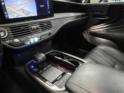 Used 2021 Lexus LS 500 w/ Interior Upgrade Package image 20