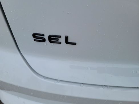 New 2026 Volkswagen Atlas Cross Sport SEL R-Line AWD/4WD image 14