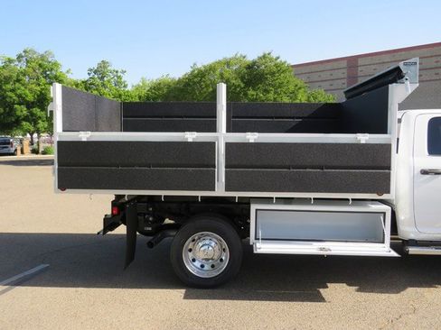 New 2023 RAM 5500 Tradesman w/ Chrome Appearance Group image 19