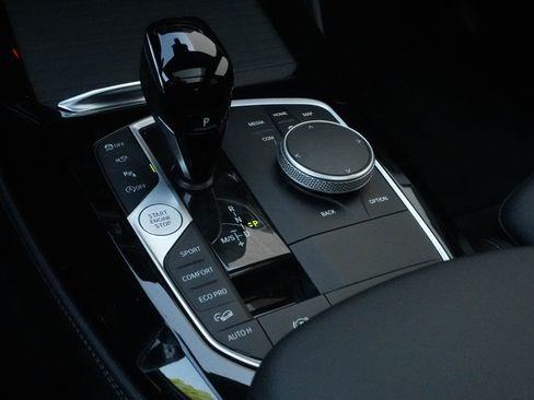 Certified 2024 BMW X4 xDrive30i AWD/4WD image 27
