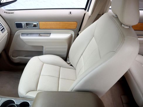 Used 2007 Lincoln MKX FWD image 19