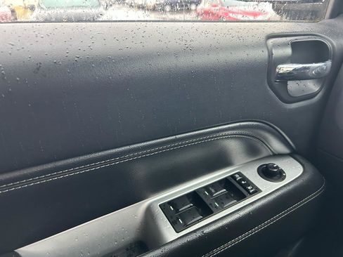 Used 2017 Jeep Compass 4WD image 27