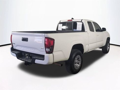 Used 2022 Toyota Tacoma SR AWD/4WD image 5