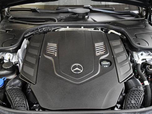 Used 2020 Mercedes-Benz S 560 4MATIC Coupe image 35