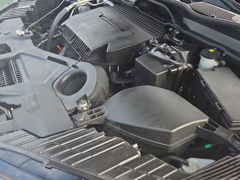 Used 2023 Honda Pilot Touring image 23
