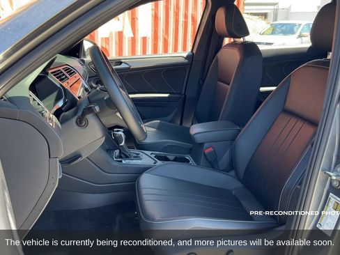 Used 2023 Volkswagen Tiguan SE R-Line FWD image 11