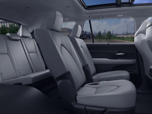 New 2026 Toyota Grand Highlander AWD Hybrid image 2