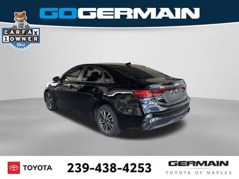 Used 2023 Kia Forte LXS w/ LXS Technology Package FWD image 5